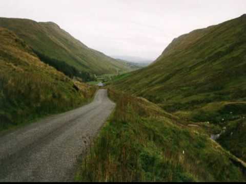 Cathie Ryan - Callín Deas Cruíte na mBó - YouTube