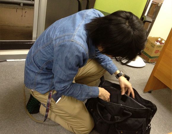「目の前にあるのに！」男性ってなぜ女性と比べて”探し物が下手”なの？ - NAVER まとめ