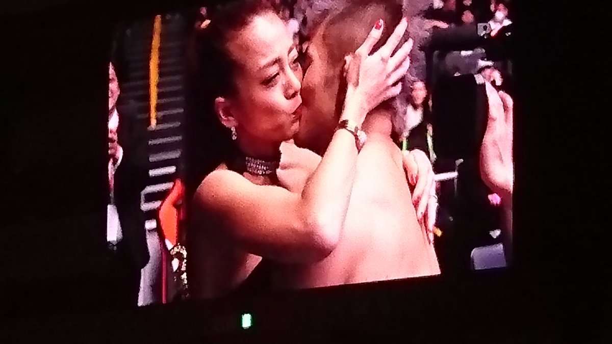 【RIZIN】才賀紀左衛門が初V　号泣の妻・あびる優に「最高にええ女」