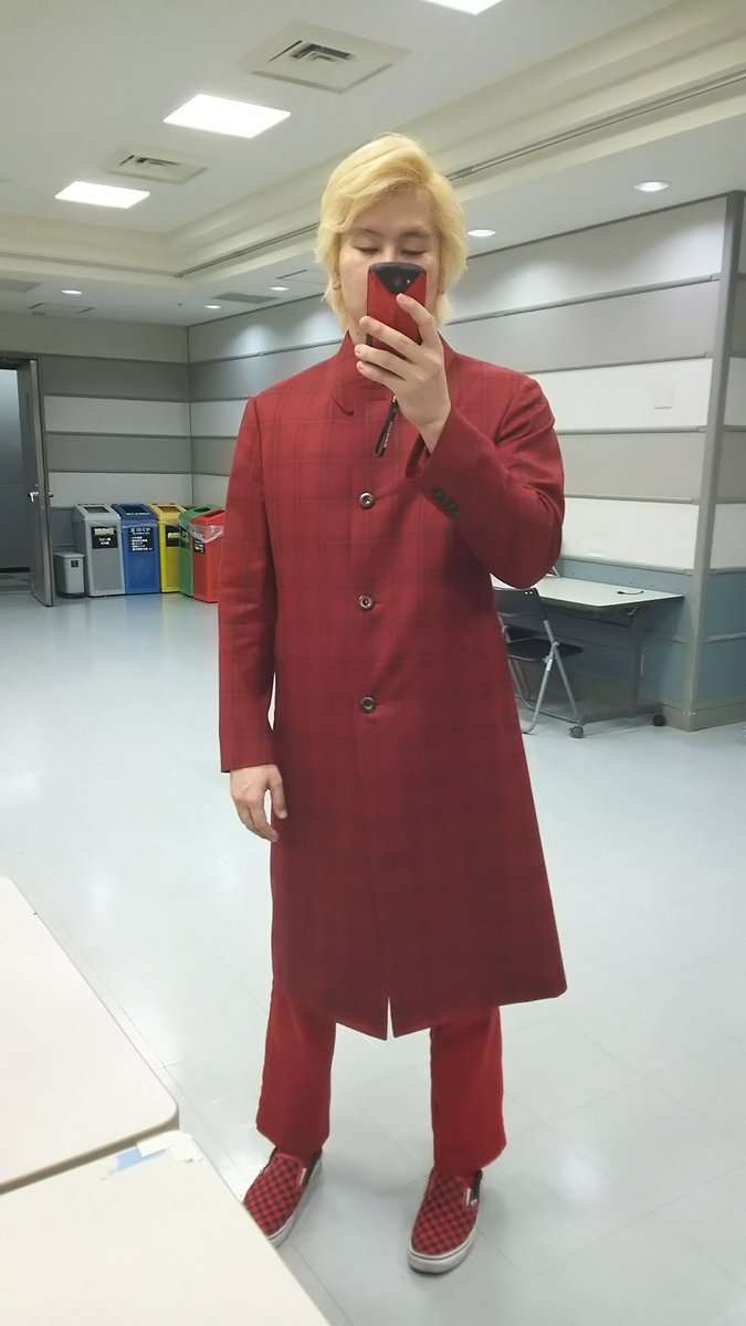 カズレーザー、ついに美輪明宏と初共演　「コイキングVSギャラドス」との声も