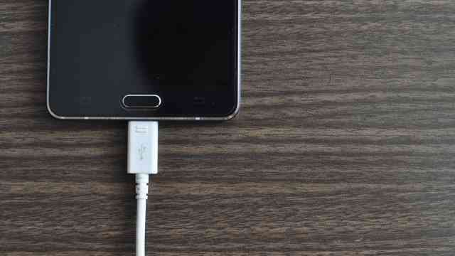 米国の大学院生が偶然発見 スマホのバッテリー寿命が400年に？ (2016年12月18日掲載) - ライブドアニュース