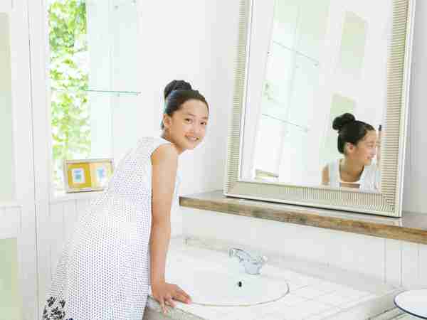 「美人は3600万円得」との研究結果「整形すべき」の声 | R25