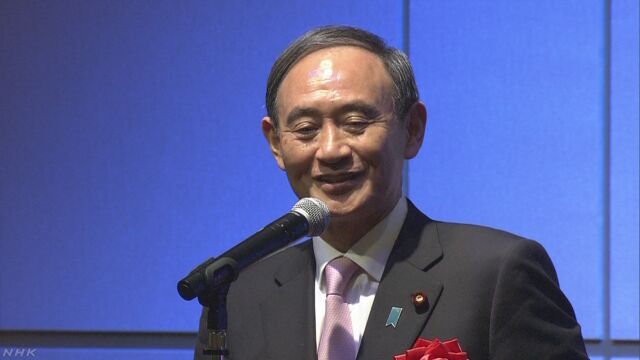 菅官房長官 プーチン大統領訪日で秋田犬贈呈を打診 | NHKニュース