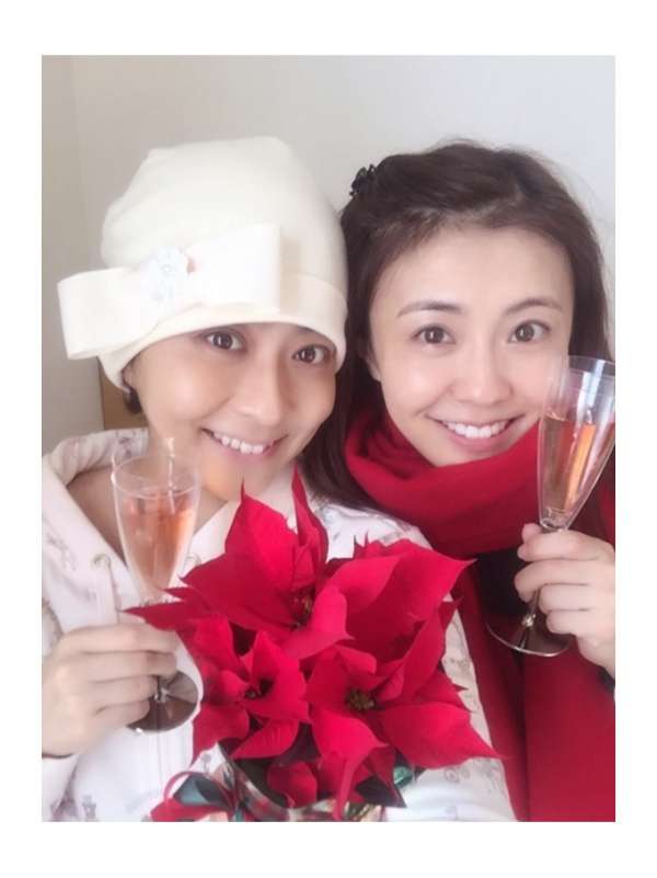 小林麻央さん「主人に感謝です」１か月ぶりに夫・海老蔵と再会！２ショットを掲載