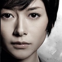 板野友美、高級ブランド品をインスタに次々アップするセレブぶりが話題に！