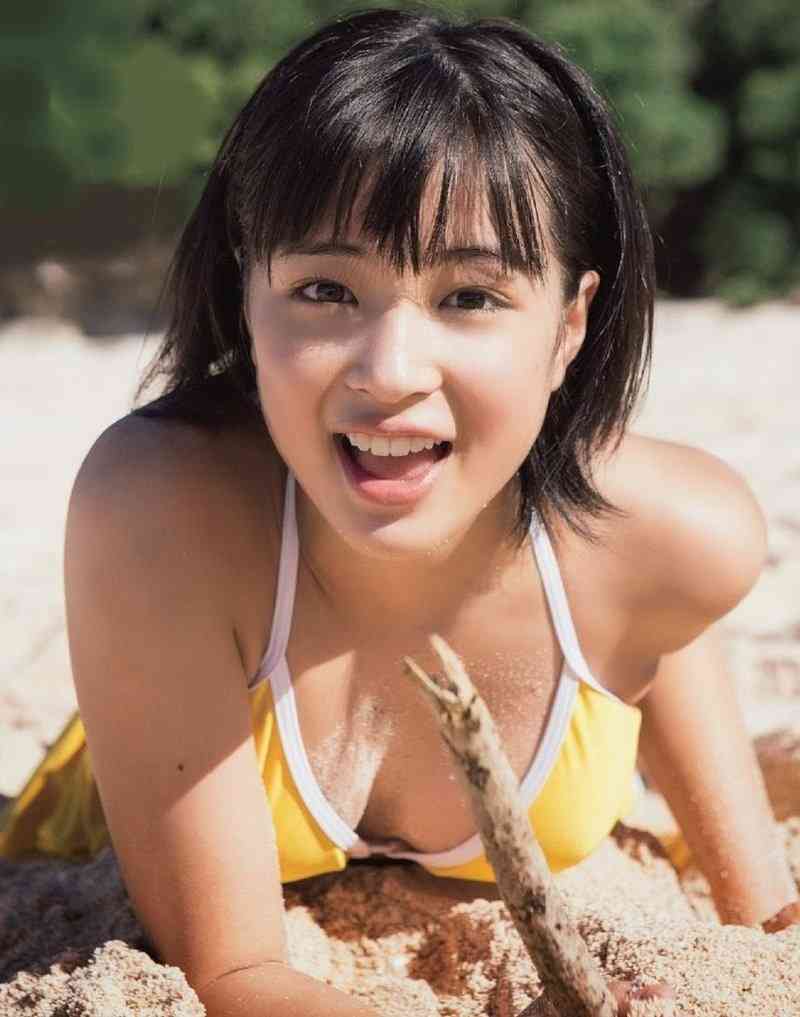 “オトナな広瀬すず”に「美人すぎる」「女神」と絶賛の声