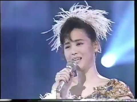 第28回レコード大賞・松田聖子・瑠璃色の地球 - YouTube
