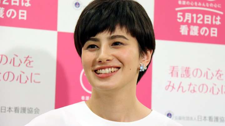 ホラン千秋、喫煙者や電子タバコを徹底批判「害がないとわかってても、もうタバコを吸う仕草が嫌」