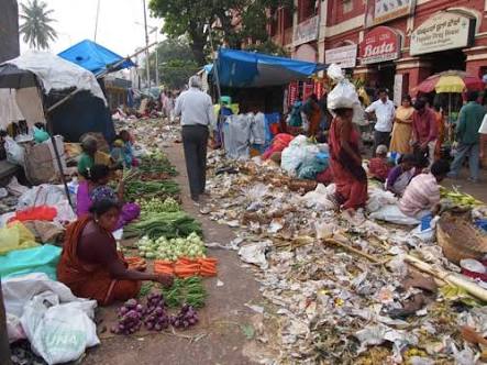インド人の男が女性触り、警官の首を切りつける（埼玉・川越市）
