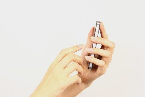 ダブル不倫の46歳主婦、嫌がらせ電話2000回かけ逮捕