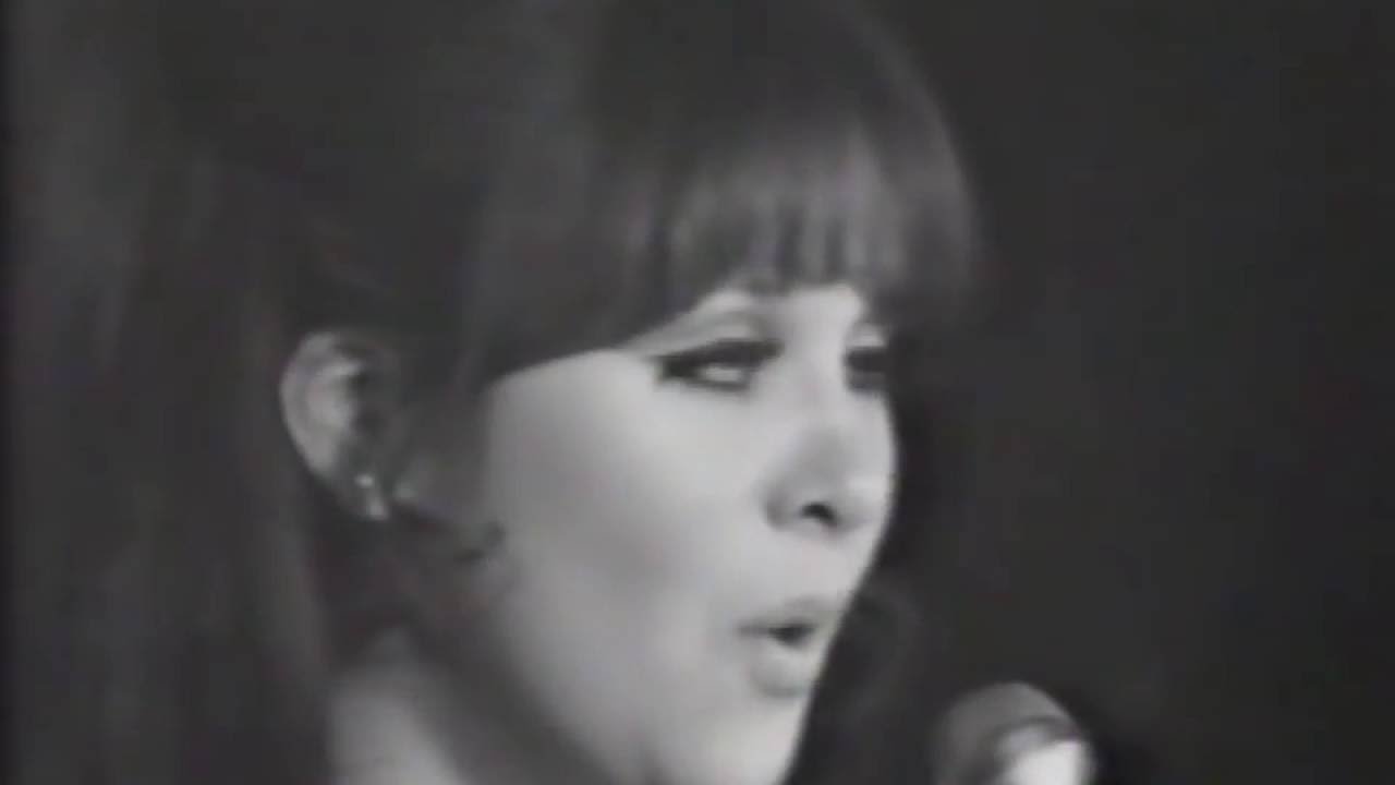 弘田三枝子さん　人形の家1969 - YouTube