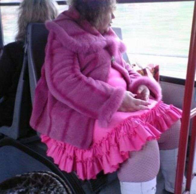 自分の私服に近い画像を載せるトピ