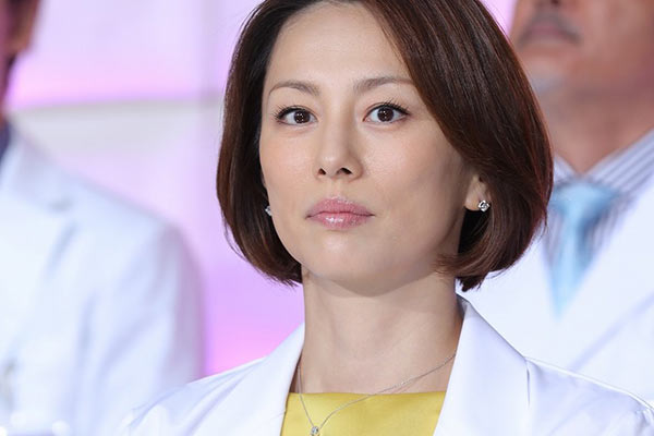 米倉涼子、会社経営の夫と離婚成立 夫婦生活1日で同居を解消 - ライブドアニュース