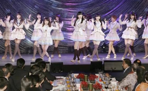 板野友美、業界飲み会で見せた“恥ずかしい”姿!「アルバム1万枚割れ」でなりふり構わず?