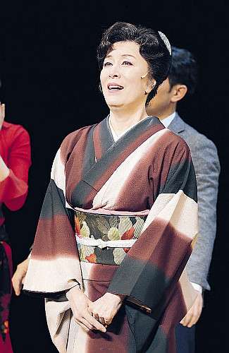 高畑淳子、主演舞台「雪まろげ」千秋楽で感極まり涙…年内は休養、長男・裕太は退院