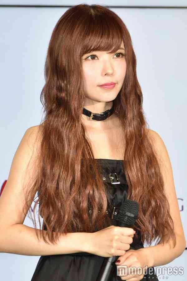 益若つばさ、骨折を報告 - モデルプレス