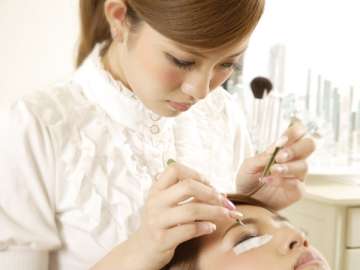 アイリストや美容の仕事している人～
