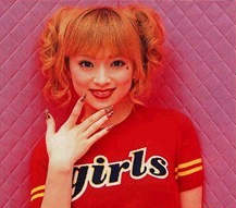浜崎あゆみ、肩出し＆ボディライン強調ワンピ姿披露で「細っ」「どんどん痩せてる？」