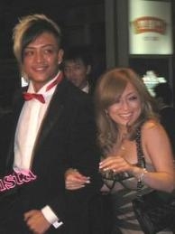 浜崎あゆみ、肩出し＆ボディライン強調ワンピ姿披露で「細っ」「どんどん痩せてる？」