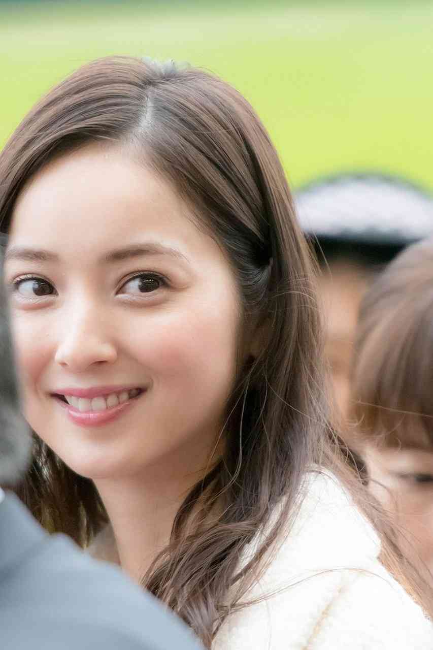 佐々木希、“汗だく”入浴ショットに「すっぴん?」「反則級」コメント殺到