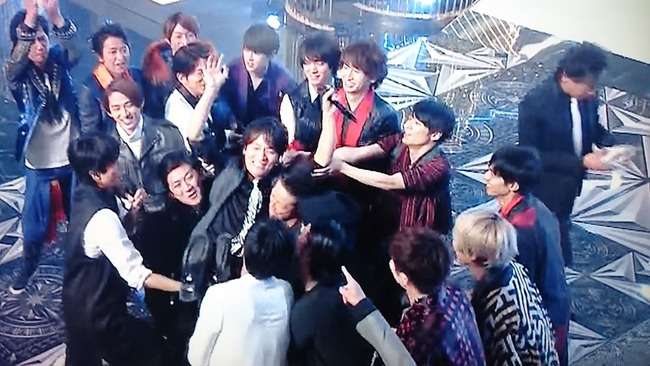 V6長野博の結婚、TOKIOが嵐が関ジャニが胴上げ祝福…城島茂は涙?!