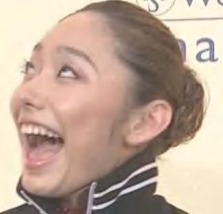 安藤美姫がフェルナンデスとのラブラブクリスマス写真を披露