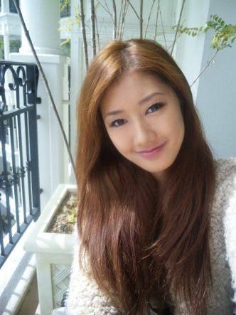多岐川裕美の長女・華子、スピード離婚後の現在は「週5」でバイト