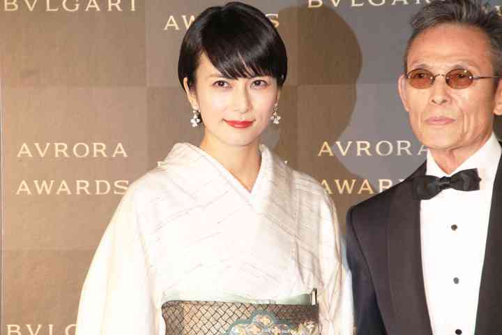 今週のファッションチェック：柴咲コウ＆宮崎あおいが和服で　蛯原友里、森星、武井咲も華やかに　小雪は姉と　後編 - 毎日キレイ