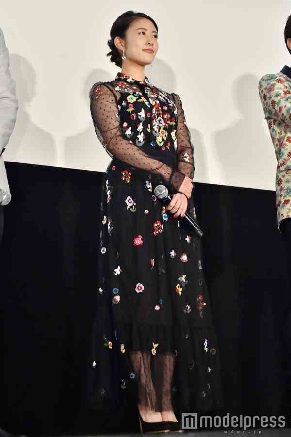 【2016年末特集】長澤まさみ、石原さとみ、ローラら華やかドレスアップ総まとめ！