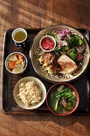 一汁三菜画像ください