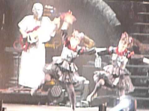 Babymetal - 4 No Uta - SSE Wembley - 2nd April 2016 - Metal Resistance Tour - YouTube