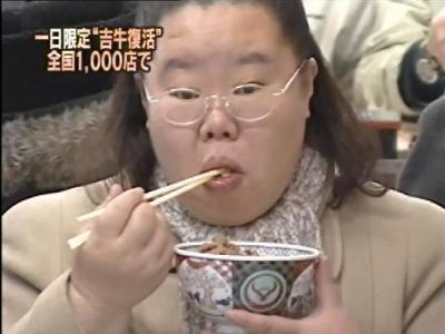 食べてる女の子の画像