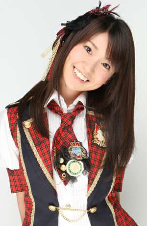 大島優子、AKB48卒業後初の握手会 ファン1500人集結に「あしたの体力が心配」