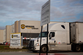 痛いニュース(ﾉ∀`) : Amazon、既存の運送業者を介さずドライバーが直接店舗から仕事を請け負えるアプリを開発 - ライブドアブログ
