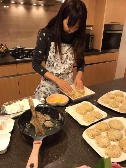 「まるで給食のおばちゃま」神田うの、お弁当は作り置き料理を大量生産