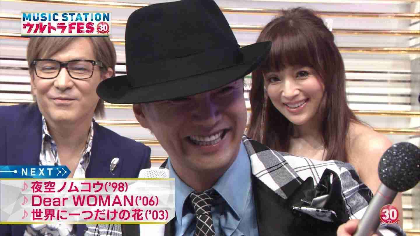 浜崎あゆみ、肩出し＆ボディライン強調ワンピ姿披露で「細っ」「どんどん痩せてる？」