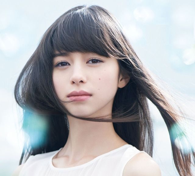 中条あやみ、東出昌大と“激似すぎ”の声「兄妹かと思った」