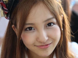 板野友美、高級ブランド品をインスタに次々アップするセレブぶりが話題に！