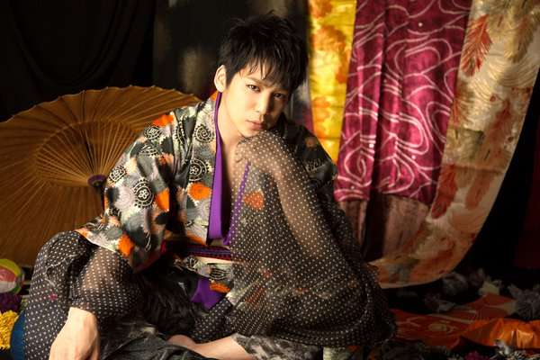 「テニスの王子様」など出演の俳優・磯貝龍虎、女性歌手QBLと結婚していた！誤投稿で発覚、“異例”の謝罪 