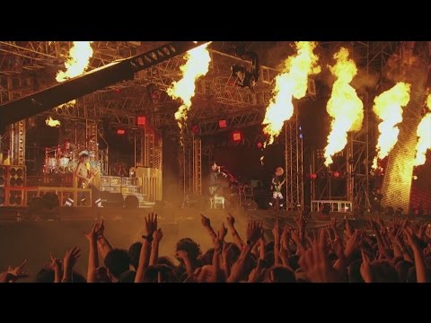 ONE OK ROCK - Mighty Long Fall [Mighty Long Fall at Yokohama Stadium] - YouTube