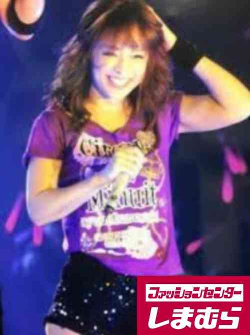 思わず二度見!? 浜崎あゆみ、限界ギリギリの肌出しショット公開で「セクスィ連発」「肌がぷるぷる！」