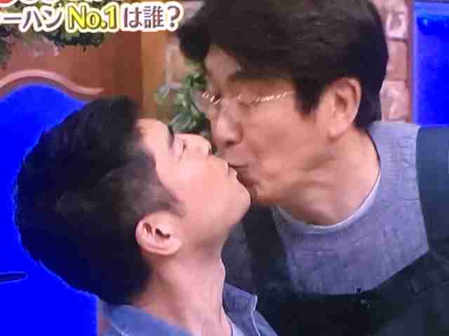 石橋貴明 水原希子に手作りのチャーハンを絶賛されまさかのキス