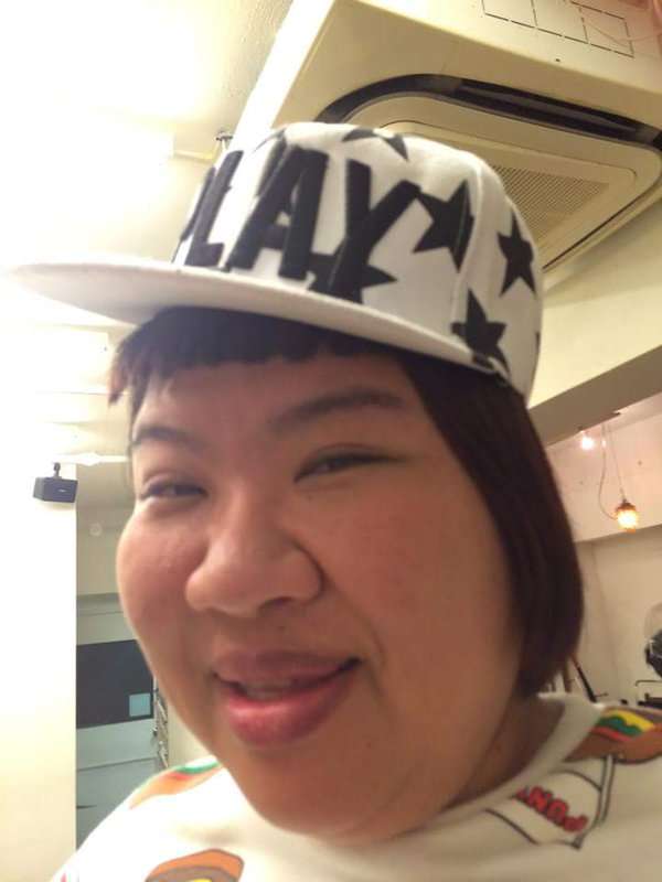 唇の色が悪い人