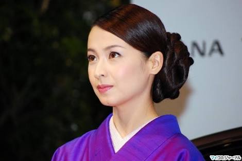 着物姿の有名人の画像を貼るトピ