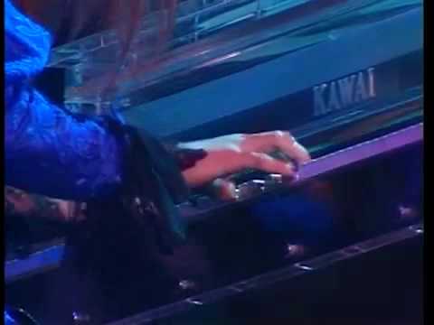 X Japan: Yoshiki Piano Solo ( Alive / Swan Lake / Es Dur No Piano Sen ) 1992 - YouTube