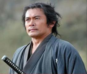 崖っぷち福山雅治 窮余の策は人気ドラマ「ガリレオ」復活