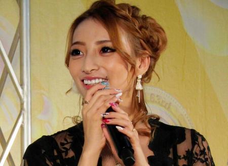 加藤紗里に１億円超セクシー女優オファー　彼氏と一緒なら「考えるかも」
