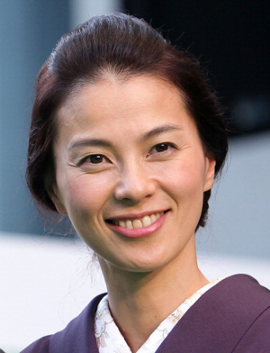 江角マキコ、突然の「芸能界引退」の怪！　不可解すぎる“引退理由”に「裏がある」「不自然」｜サイゾーウーマン