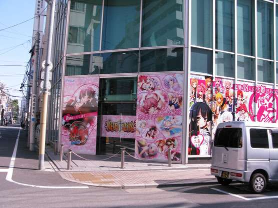 全国のパチンコ店が遂に一万店舗を割る。止まらない店舗減少の流れ