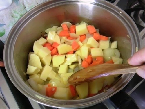 【暇トピ】カレー作りの工程を一つずつ書いていくトピ